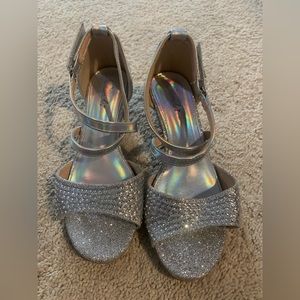 Girls’ size 2 silver low heel shoes